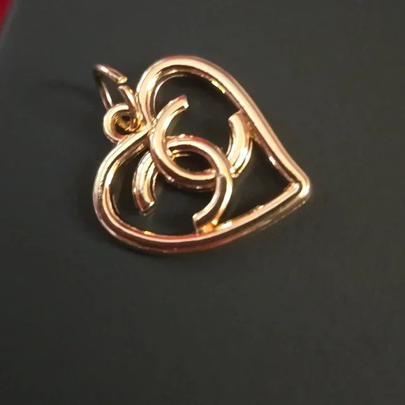 💛 CHARM - Picture 4 of 5